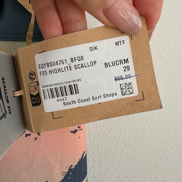 NWT Quiksilver Highline Scallop 19" Board Shorts Pastel Turquoise Size 29 Beach - Picture 5 of 8